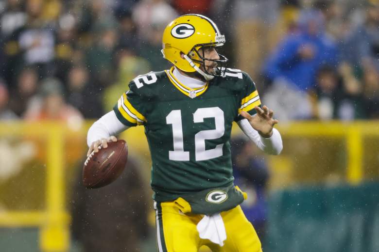 watch-aaron-rodgers-records-his-interviews-with-media