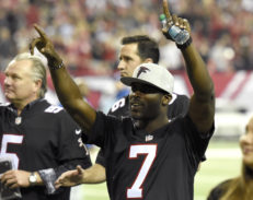 Mike Vick hired by FOX Sports as studio analyst
