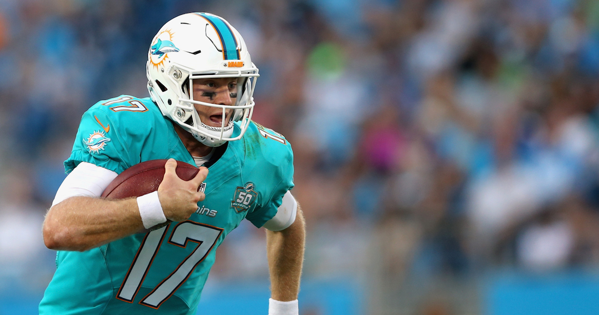 ryan-tannehill-injures-left-knee-at-dolphins-practice