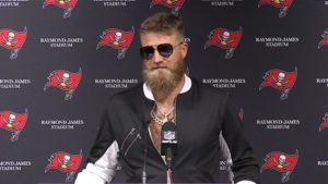 Ryan Fitzpatrick shows off some threads