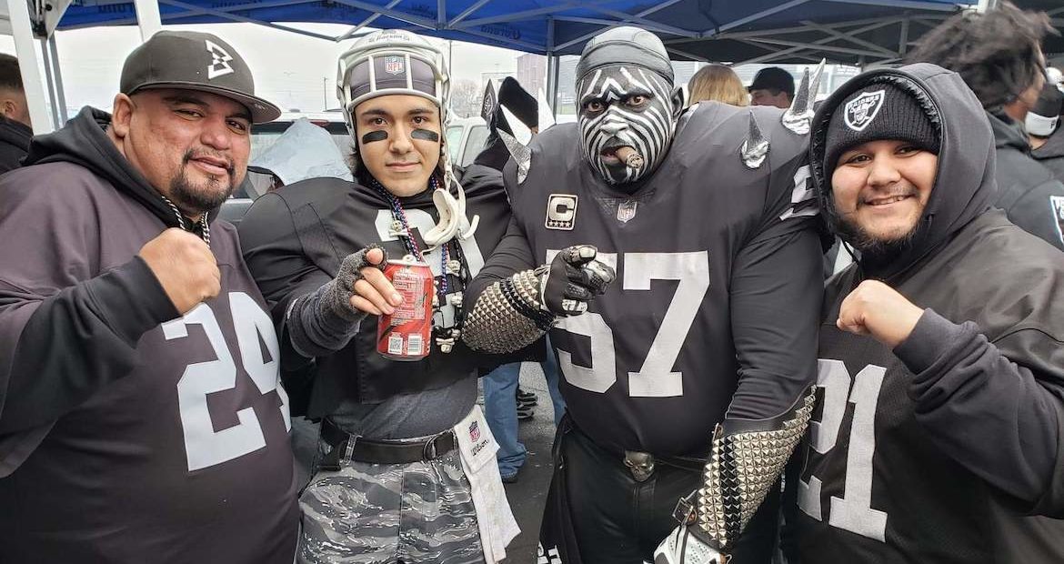the-violator-my-emotional-farewell-to-the-oakland-raiders