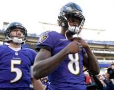 Joe Flacco Handles Decision to Stick with Lamar Jackson With Class