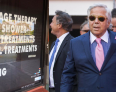 Pats owner Robert Kraft charged in Florida prostitution sting
