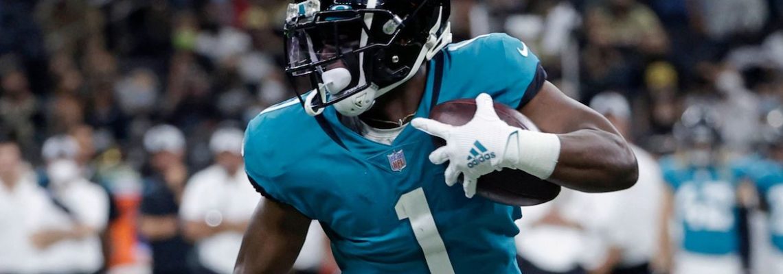 Foot injury ends rookie RB Travis Etienne’s season